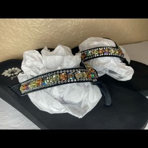 🟨  Yellow box flip flops 🩴 size 7.5 🟨